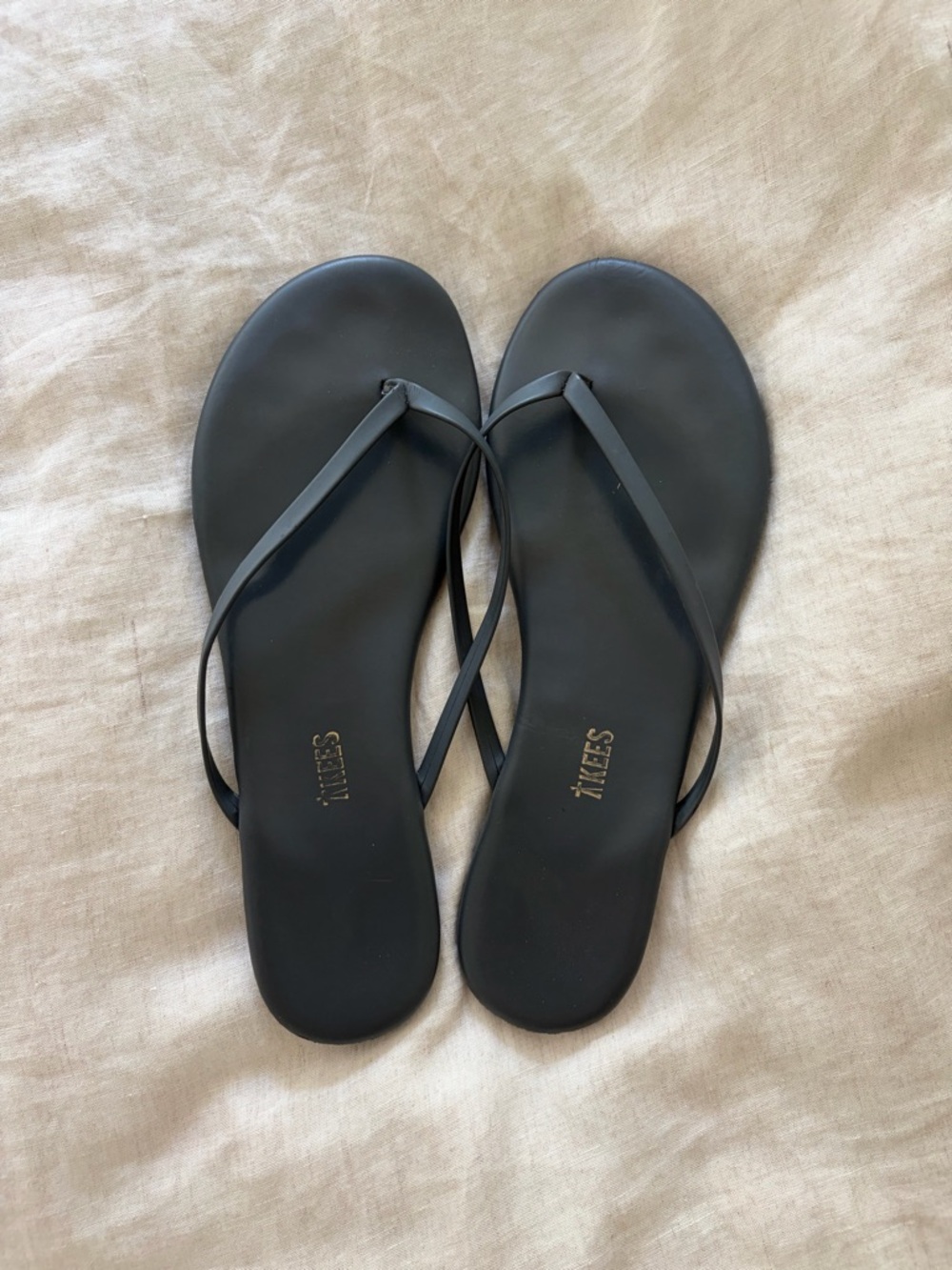 TKEES Black Minimal Flip Flop Sandals